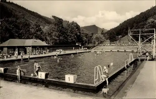 Ak Leutenberg in Thüringen, Schwimmbad, Badende