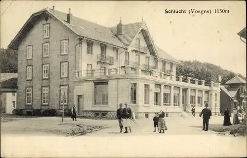 Ak Col de la Schlucht Vosges, Straßenpartie am Haus