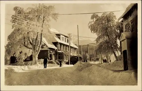 Ak Oberhof im Thüringer Wald, verschneite Straße