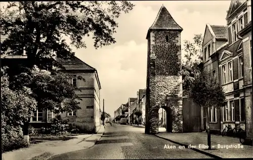 Ak Aken an der Elbe Sachsen Anhalt, Burgstraße, Turm