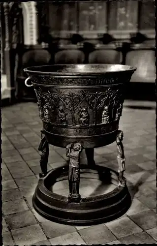Ak Bardowick in Niedersachsen, Dom, Taufbecken