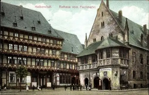 Ak Halberstadt Sachsen Anhalt, Rathaus vom Fischmarkt