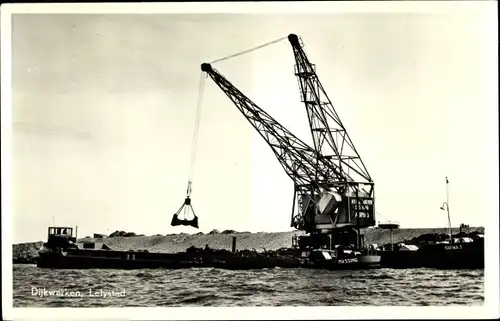 Ak Lelystad Flevoland, Dijkwarken, Kran