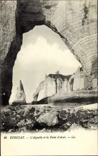 Ak Étretat Seine Maritime, L'Aiguille et la Porte d'Aval