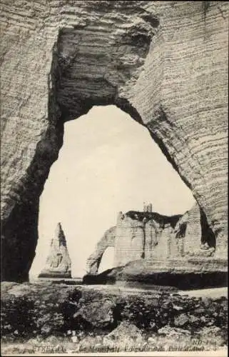 Ak Étretat Seine Maritime, L'Aiguille et la Porte d'Aval