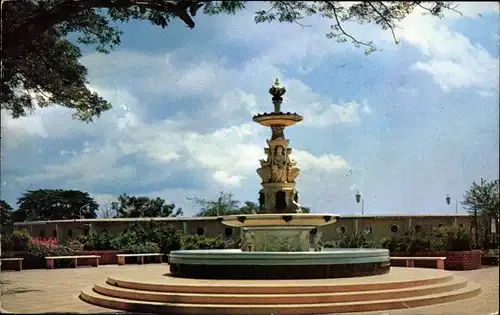 Ak Singapore Singapur, Water Fountain at Queen Elizabeth Walk
