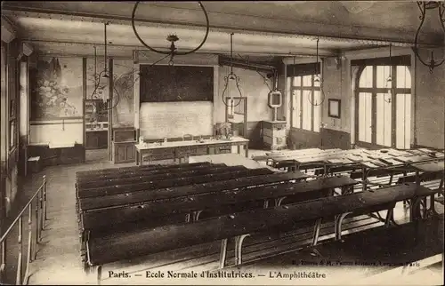 Ak Paris XVI, Ecole Normale d'Institutrices, L'Amphitheatre