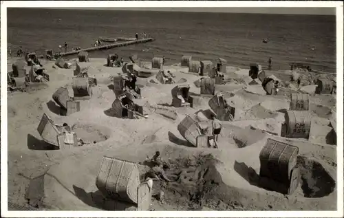 Foto Ak Ostseebad Kellenhusen in Holstein, Strandpartie, Strandkörbe