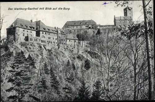 Ak Lutherstadt Eisenach in Thüringen, Wartburg Gasthof mit Blick auf die Burg