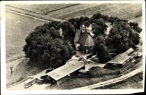 Ak Schokland Noordoostpolder Flevoland, Middelbuurt, Voormalige Ned. Herv. Kerk, Fliegeraufnahme