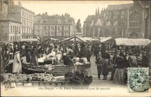 Ak Dieppe Seine Maritime, La Place Nationale un jour de marché
