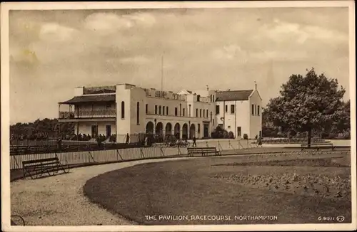 Ak Northampton Northamptonshire England, The Pavillon, Racecourse