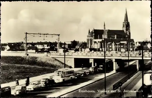 Ak Eindhoven Nordbrabant Niederlande, Viaduct met St. Antoniuskerk