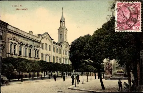 Ak Kolín Köln an der Elbe Mittelböhmen, Gymnasium, Straßenpartie