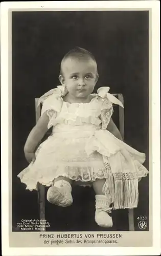 Ak Prinz Hubertus von Preußen, jüngster Sohn des Kronprinzenpaares, Kinderportrait, NPG 4038