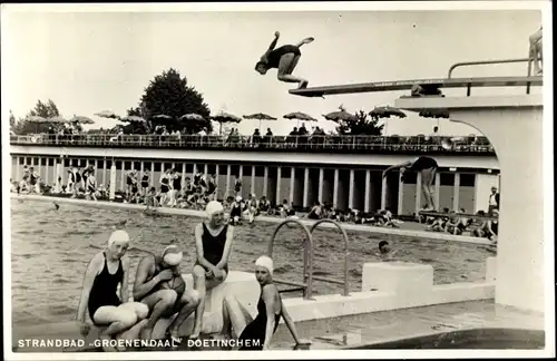 Ak Doetinchem Gelderland, Strandbad Groenendaal Doetinchem,  Schwimmbad, Frauen in Badeanzügen