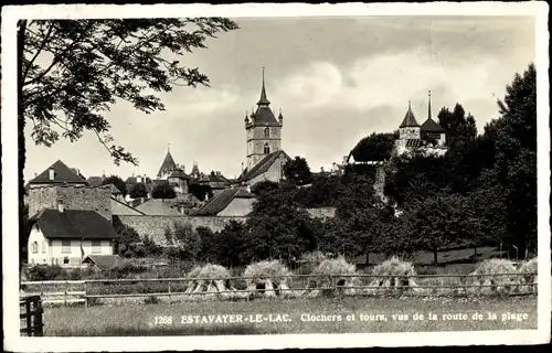 Ak Estavayer le Lac Kanton Freiburg, Clochers et tours, vus de la route de la plage