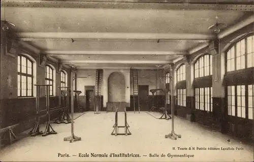 Ak Paris XVI, Ecole Normale d'Institutrices, Salle de Gymnastique, Turnhalle