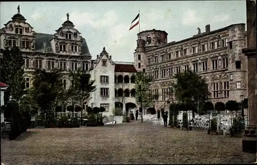 Ak Weltausstellung für Buchgewerbe u. Graphik Leipzig 1914, Schlosshof von Alt-Heidelberg