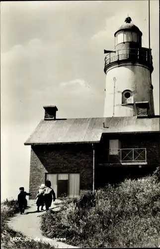 Ak Urk Flevoland Niederlande, Bij de vuurtoren, Leuchtturm