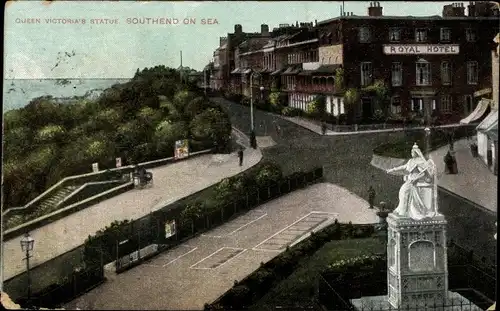 Ak Southend on Sea Essex England, Queen Victorias Statue, Royal Hotel, Denkmal