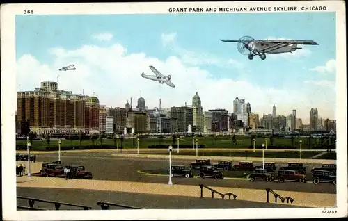 Ak Chicago Illinois USA, Grant Park, Michigan Avenue Skyline, Flugzeuge