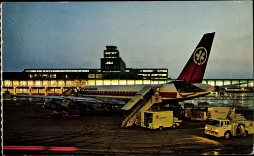 Ak Montreal Québec Kanada, Flughafen, kanadisches Passagierflugzeug Douglas DC 8, Air Canada