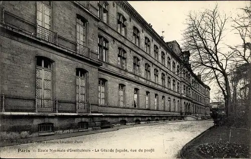 Ak Paris XV., Ecole Normale d'Instituteurs, La Grande facade, vue de profil, Schule