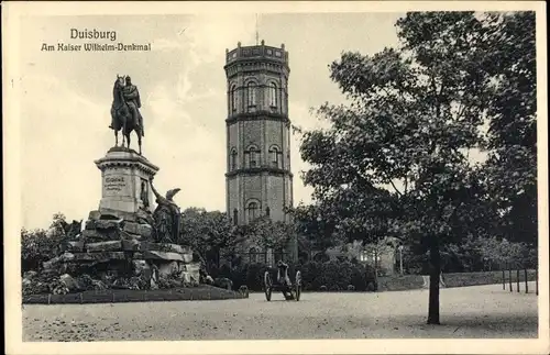 Ak Duisburg im Ruhrgebiet, am Kaiser Wilhelm Denkmal