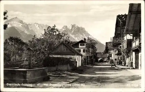 Ak Garmisch Partenkirchen in Oberbayern, Frühlingstraße mit Zugspitzgruppe