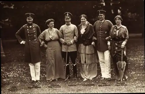 Ak Kronprinz Wilhelm von Preußen, Cecilie, August Wilhelm, Eitel Friedrich