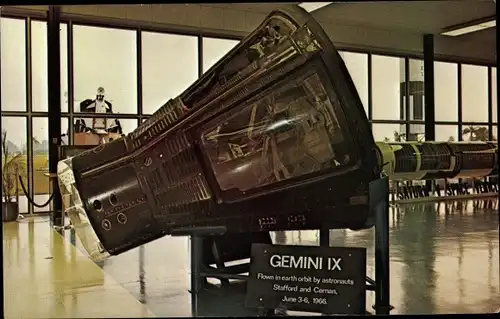 Ak Kennedy Space Center Florida, NASA, Gemini IX Spacecraft, Halle, Innenansicht