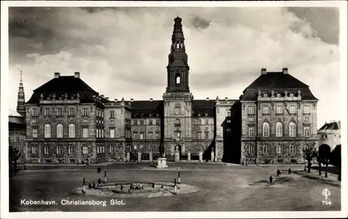 Ak København Kopenhagen Dänemark, Christiansborg Slot, Platz