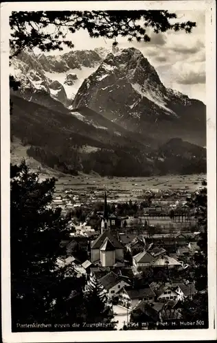 Ak Garmisch Partenkirchen in Oberbayern, Partenkirchen mit Blick auf Zugspitze