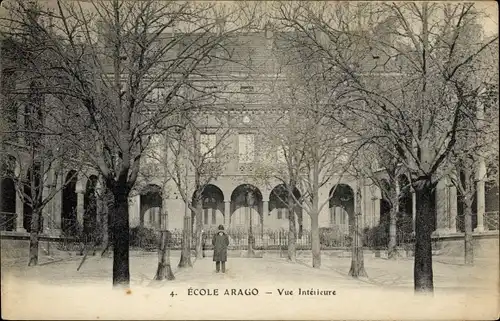 Ak Paris XIII., Ecole Arago, Vue Intérieure
