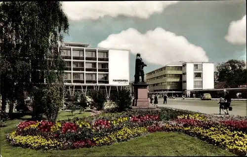 Ak Reutlingen in Württemberg, Parkhotel, Statue