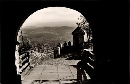 Ak Lutherstadt Eisenach in Thüringen, Blick durchs Wartburgtor