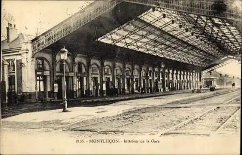 Ak Montluçon Allier, Intérieur de la Gare