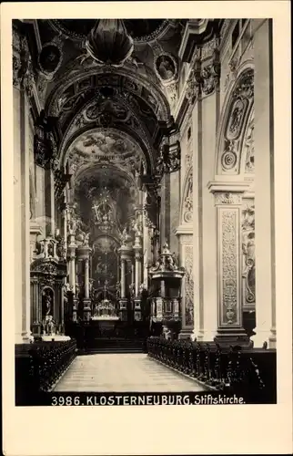 Ak Klosterneuburg in Niederösterreich, Stiftskirche, Innenansicht, Deckengemälde