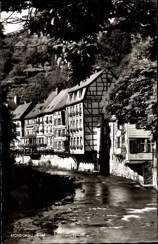 Ak Monschau Montjoie in der Eifel, Flusslauf, Partie im Ort