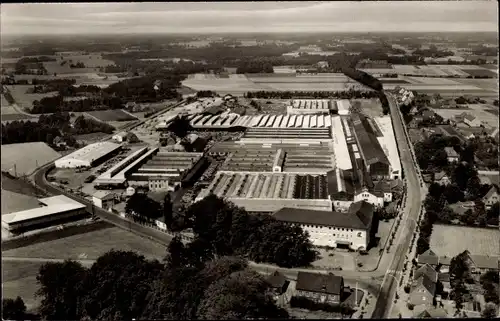 Ak Harsewinkel in Westfalen, Gebrüder Claas Spezialfabrik für Mähdrescher, Fliegeraufnahme