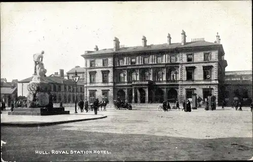 Ak Kingston upon Hull Yorkshire England, Royal Station Hotel, Außenansicht, Denkmal