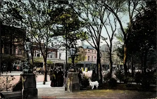 Ak Southport Merseyside England, Geschäftsstraße durch Bäume gesehen