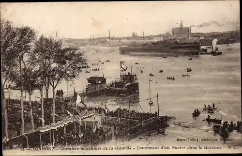 Ak Lormont Gironde, Lancement d'un Navire dans la Garonne