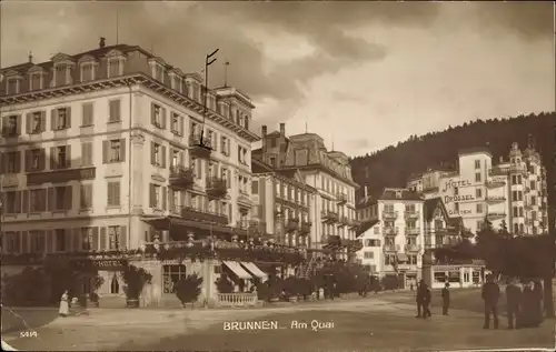 Ak Brunnen Kt Schwyz, Am Quai