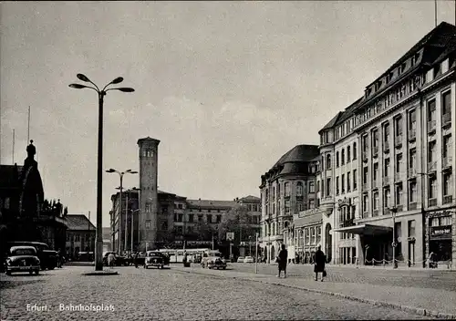Ak Erfurt in Thüringen, Bahnhofsplatz