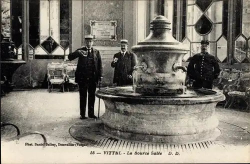 Ak Vittel Lothringen Vosges, La Source Salée