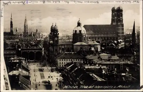 Ak München, Blick auf den Odeonsplatz und Altstadt