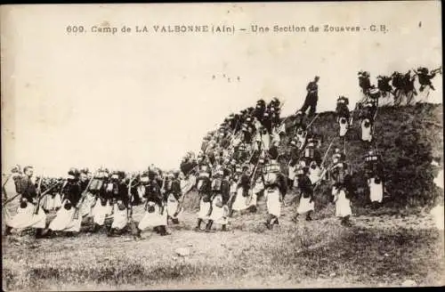 Ak La Valbonne Ain, Camp, Une Section de Zouaves