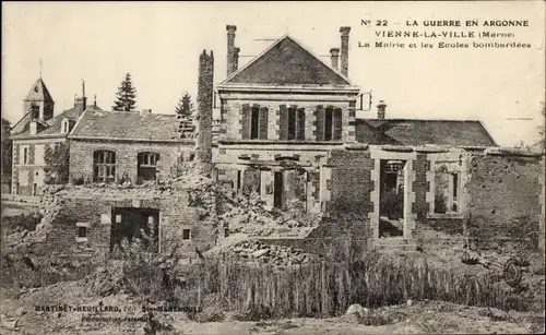 Ak Vienne la Ville Marne, La Mairie et les Ecoles bombardées